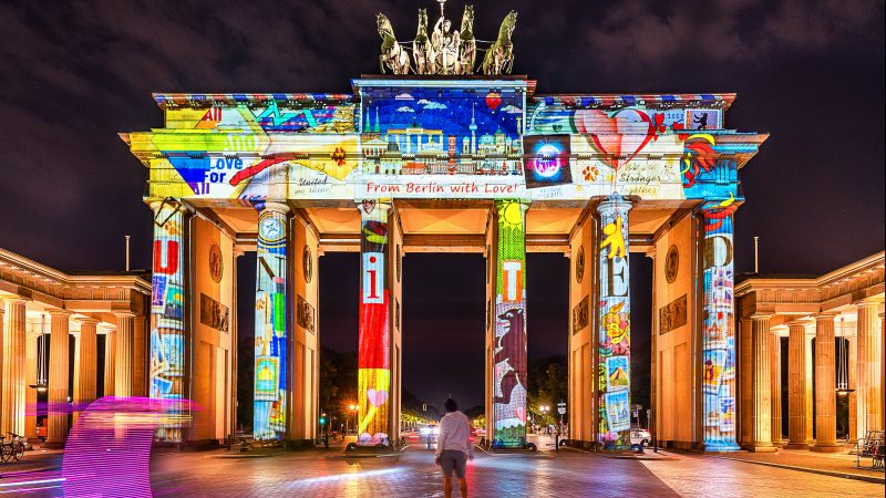 Magazine shines Freedom Light Berlin The in – of